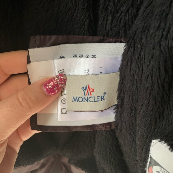 Puffer Jacket - Picture 7 of 9